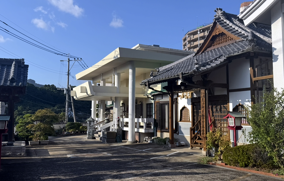 写真：現在の光輪院境内